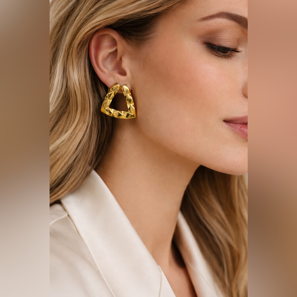 Vintage MONET Gold Tone Faceted Geometric Clip-On Earrings | Sculptural